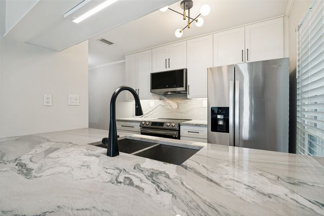5981 Arapaho Road 802, Dallas, TX 75248