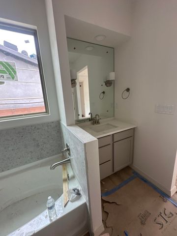 1649 Valle De Colores Street NW, Los Lunas, NM 87031