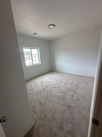 1649 Valle De Colores Street NW, Los Lunas, NM 87031