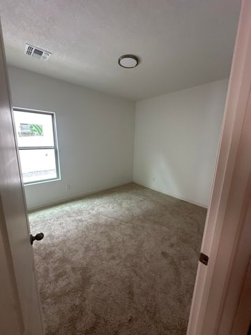 1649 Valle De Colores Street NW, Los Lunas, NM 87031