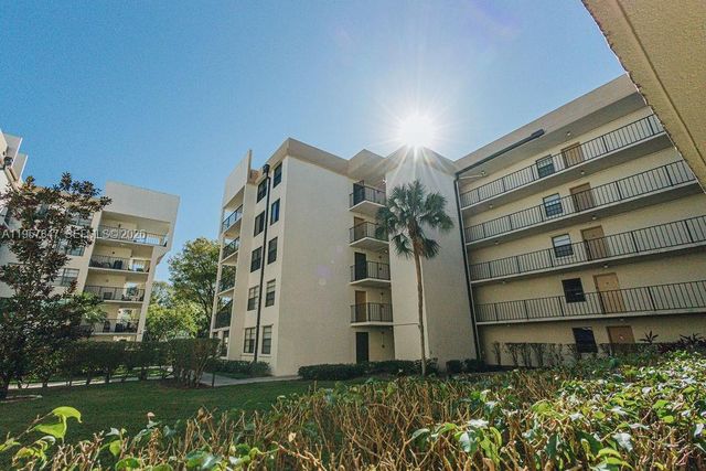 6193 Rock Island Road 119, Tamarac, FL 33319