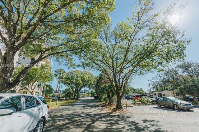 6193 Rock Island Road 119, Tamarac, FL 33319