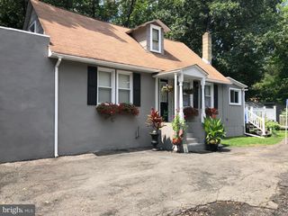 241 ROSELAND AVE, Trenton, NJ 08648
