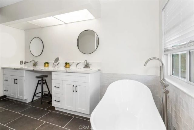 25010 Foxtail Court, Stevenson Ranch, CA 91381