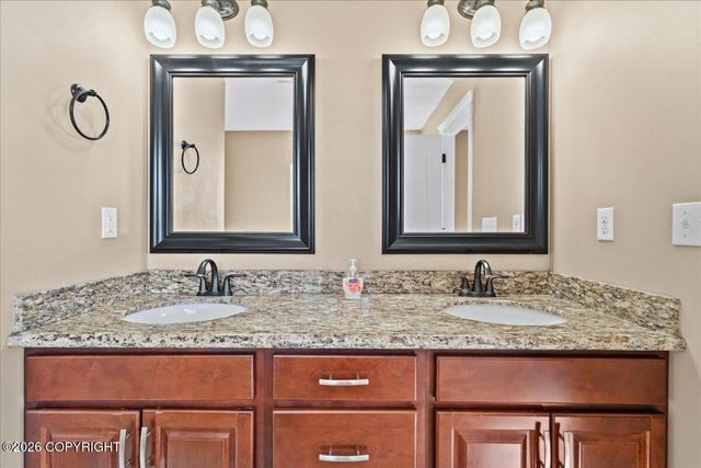 2798 S Barnyard Circle, Wasilla, AK 99654