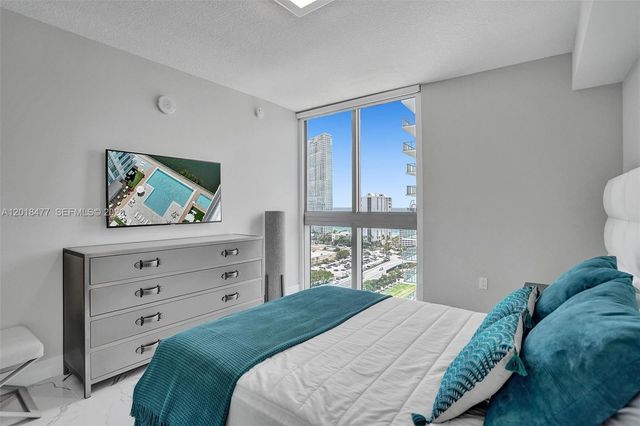 330 Sunny Isles Blvd 5-2207, Sunny Isles Beach, FL 33160