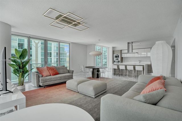 330 Sunny Isles Blvd 5-2207, Sunny Isles Beach, FL 33160