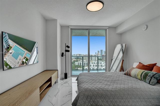 330 Sunny Isles Blvd 5-2207, Sunny Isles Beach, FL 33160