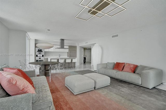 330 Sunny Isles Blvd 5-2207, Sunny Isles Beach, FL 33160
