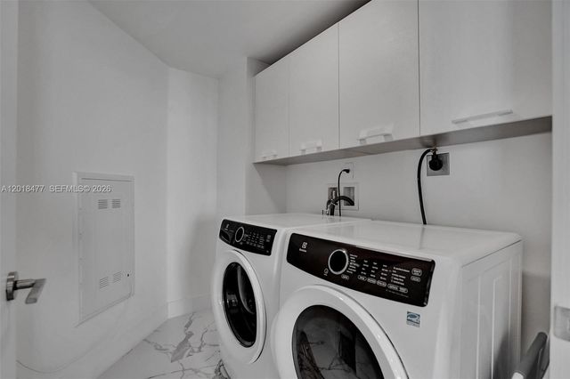 330 Sunny Isles Blvd 5-2207, Sunny Isles Beach, FL 33160
