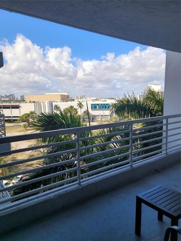 2670 E Sunrise Boulevard 723, Fort Lauderdale, FL 33304