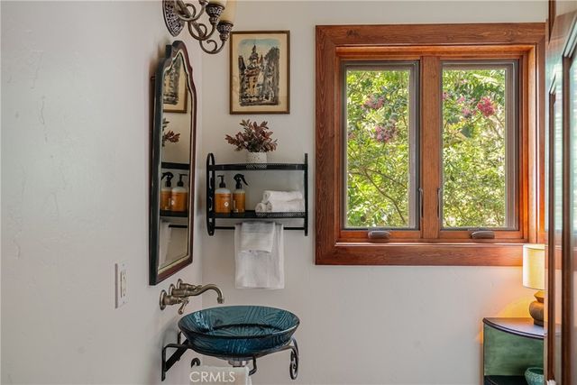 1820 Old Waterman Canyon, San Bernardino, CA 92404