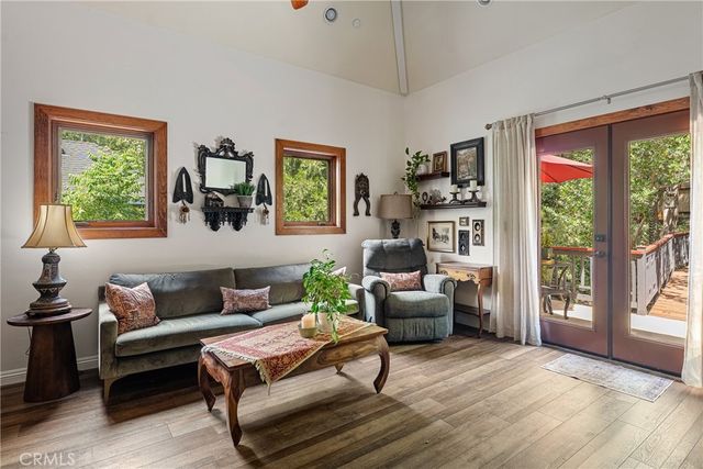 1820 Old Waterman Canyon, San Bernardino, CA 92404