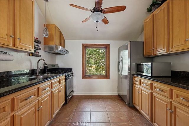 1820 Old Waterman Canyon, San Bernardino, CA 92404