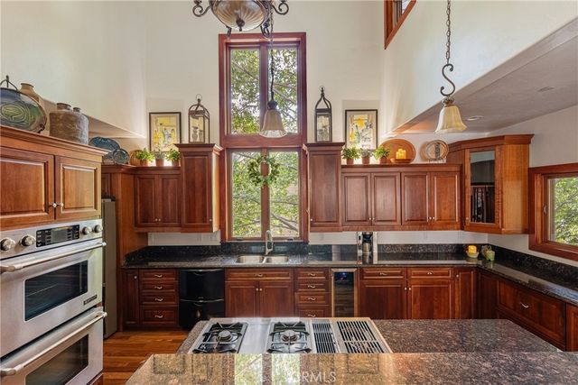 1820 Old Waterman Canyon, San Bernardino, CA 92404