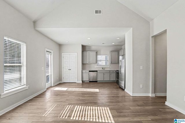 210 AVALON WAY, Clanton, AL 35045