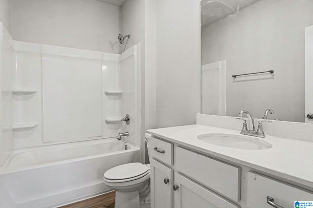 210 AVALON WAY, Clanton, AL 35045