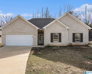 210 AVALON WAY, Clanton, AL 35045