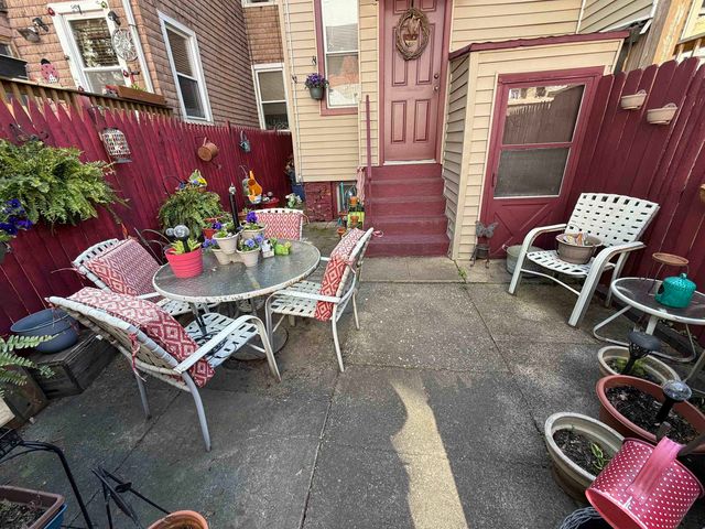 22 BARTHOLDI AVE, Jc, Greenville, NJ 07305