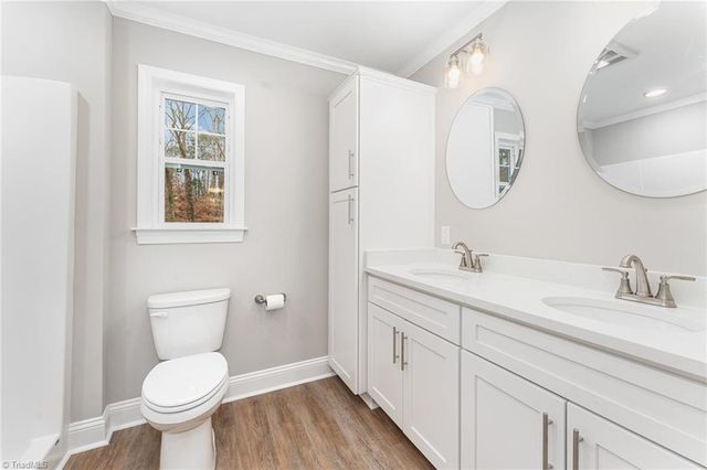 129 Lake Street, Elkin, NC 28621