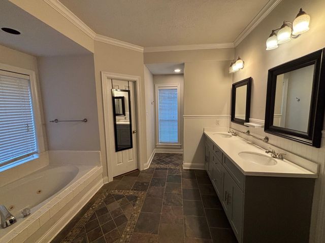 1234 Indian Autumn Trace, Houston, TX 77062