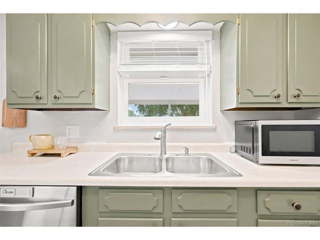 8402 Chase St, Arvada, CO 80003