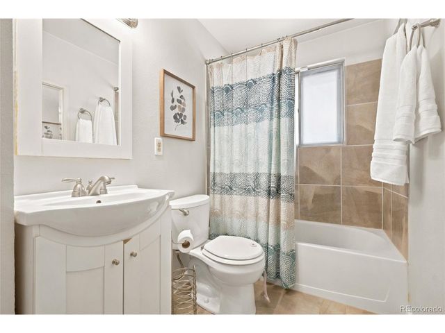 8402 Chase St, Arvada, CO 80003