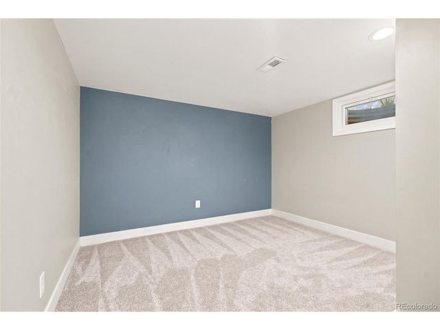 8402 Chase St, Arvada, CO 80003