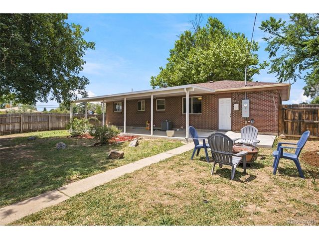 8402 Chase St, Arvada, CO 80003
