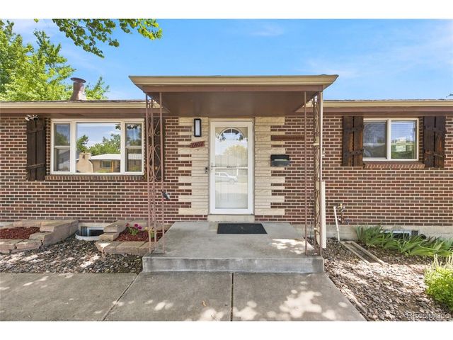 8402 Chase St, Arvada, CO 80003