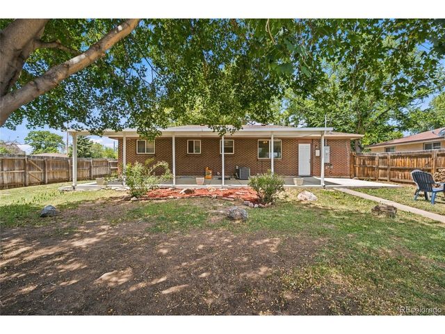 8402 Chase St, Arvada, CO 80003
