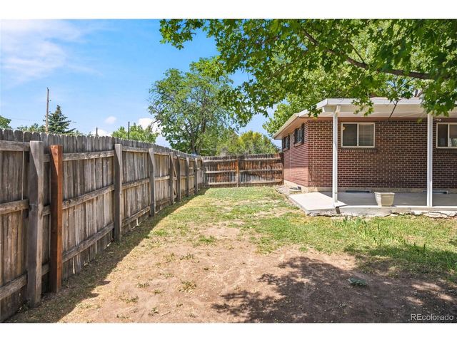 8402 Chase St, Arvada, CO 80003