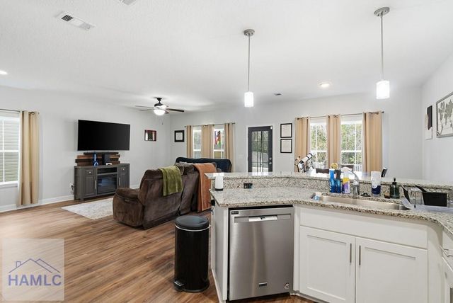 729 Fairview Circle, Hinesville, GA 31313