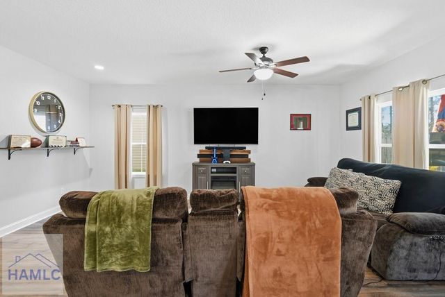 729 Fairview Circle, Hinesville, GA 31313