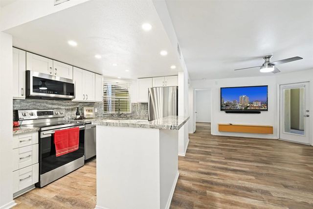 1270 Cleveland M111, San Diego, CA 92103