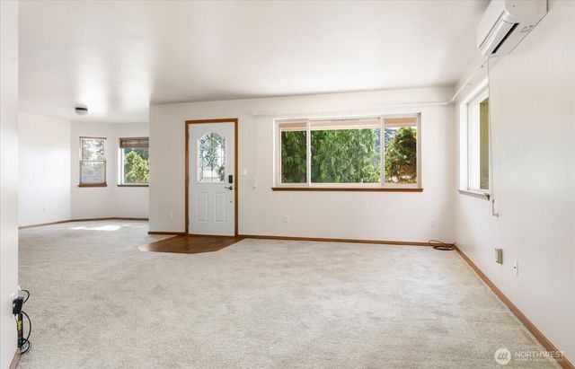 1279 Halsey Drive, Coupeville, WA 98239