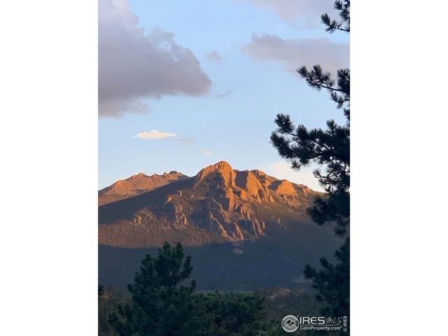 272 Solomon Dr, Estes Park, CO 80517