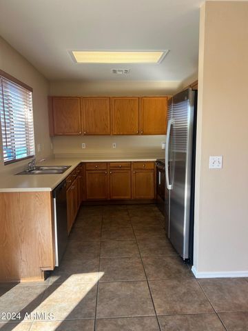 1006 S Slater Circle, Mesa, AZ 85206