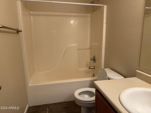 1006 S Slater Circle, Mesa, AZ 85206