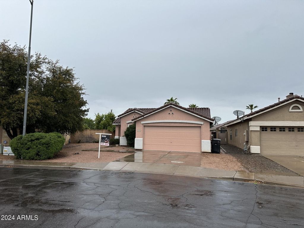 1006 S Slater Circle, Mesa, AZ 85206