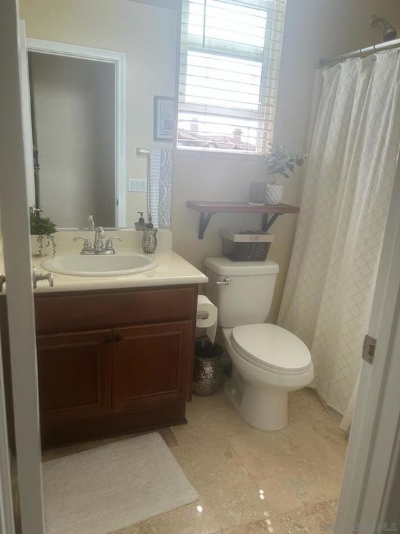 Image 23 of property listing at 270 Benviana Dr 150, Chula Vista, CA 91914