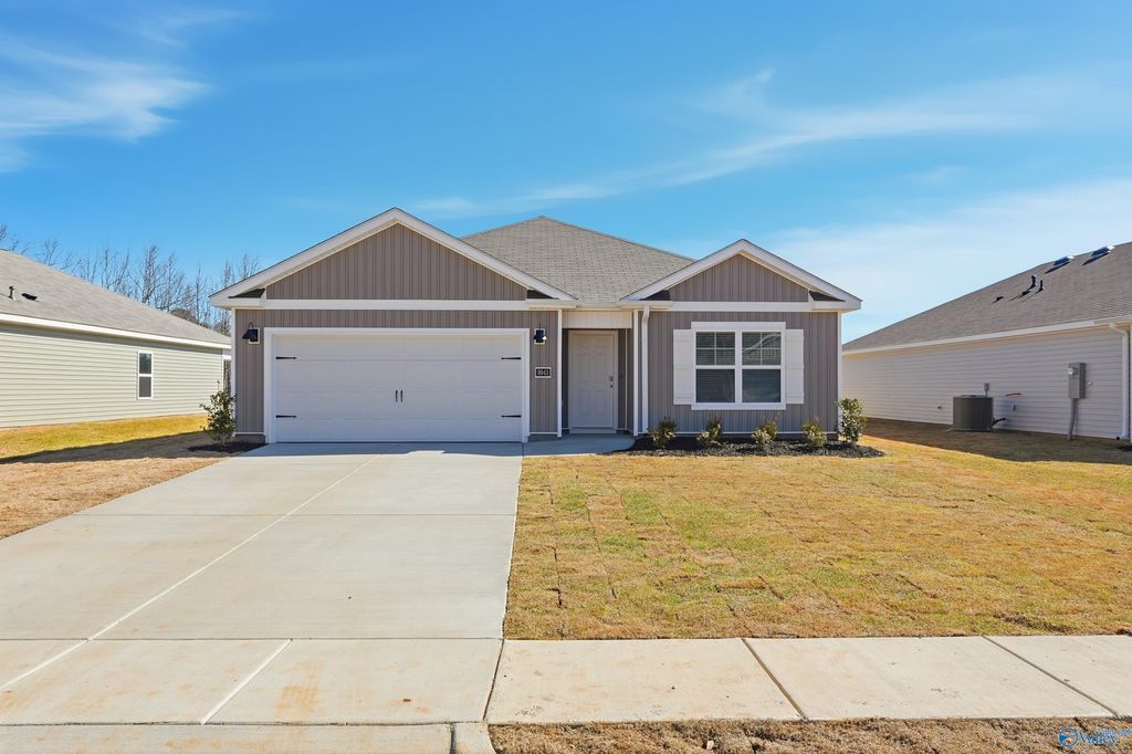 9943 Sequoyah Cove Drive, Owens Cross Roads, AL 35763