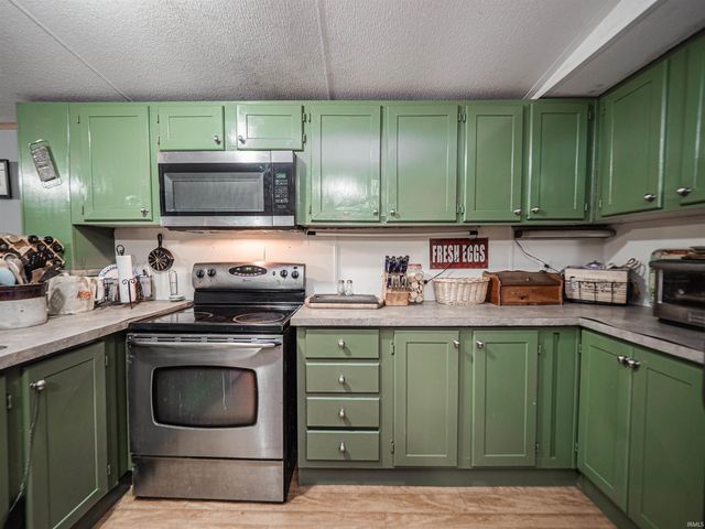 201 E COUNTY RD. 475 S., Winslow, IN 47598