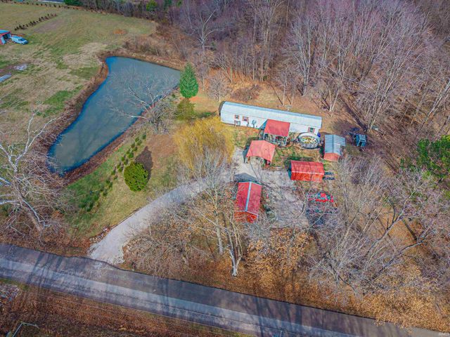 201 E COUNTY RD. 475 S., Winslow, IN 47598