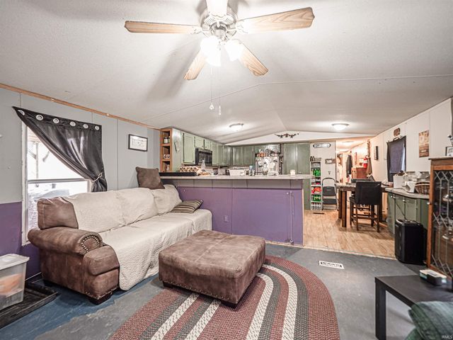 201 E COUNTY RD. 475 S., Winslow, IN 47598