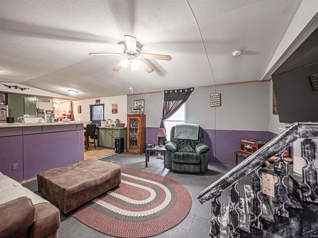 201 E COUNTY RD. 475 S., Winslow, IN 47598