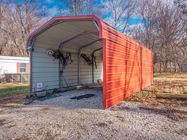 201 E COUNTY RD. 475 S., Winslow, IN 47598