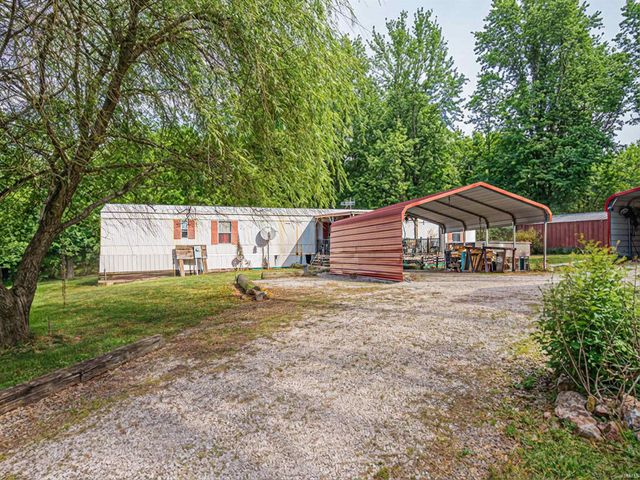 201 E COUNTY RD. 475 S., Winslow, IN 47598
