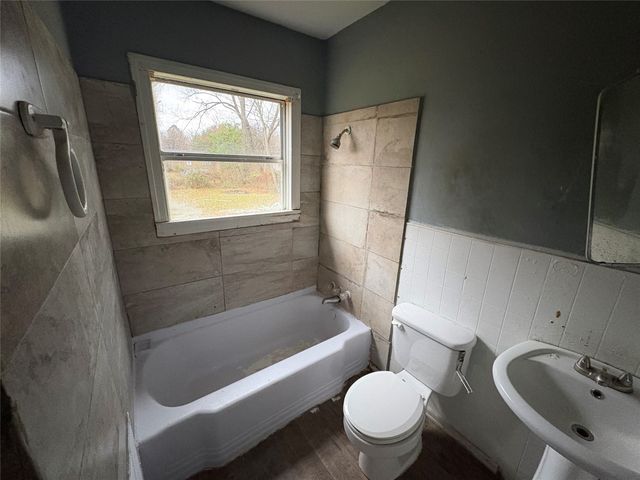 618 W 75th, Shreveport, LA 71106