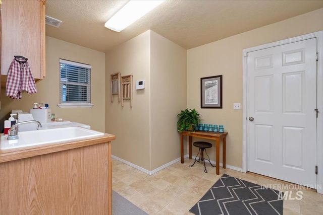 152 E Cassidy Dr., Meridian, ID 83646